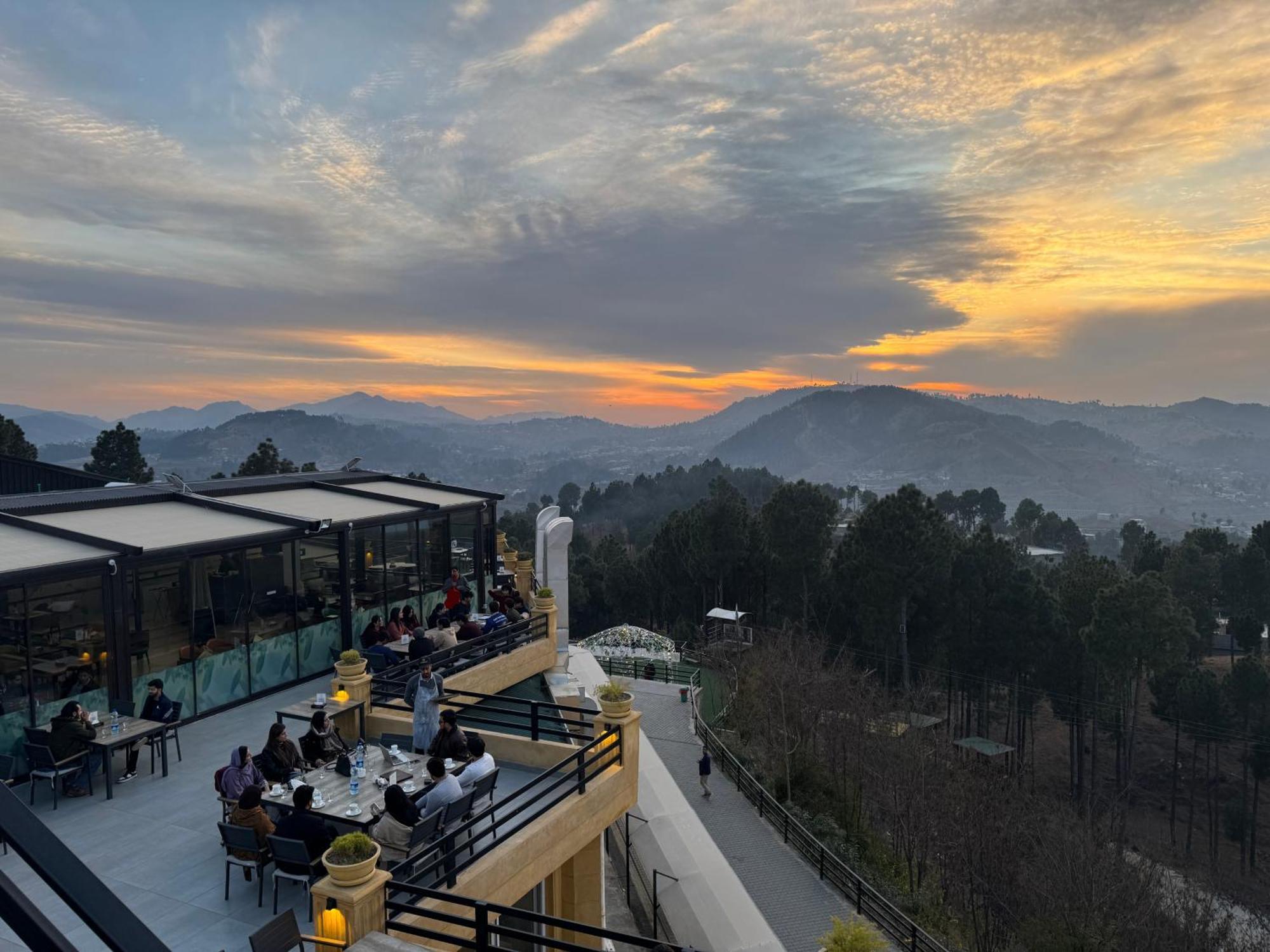 Hidden Hills Hotel & Resort Mansehra Exterior foto