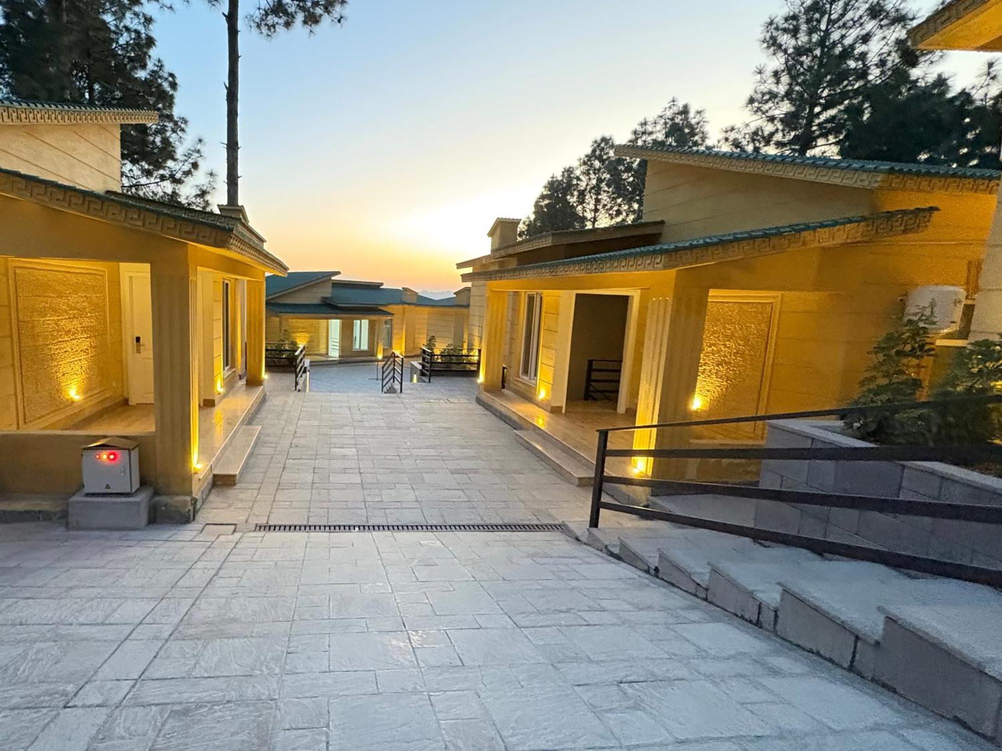 Hidden Hills Hotel & Resort Mansehra Exterior foto