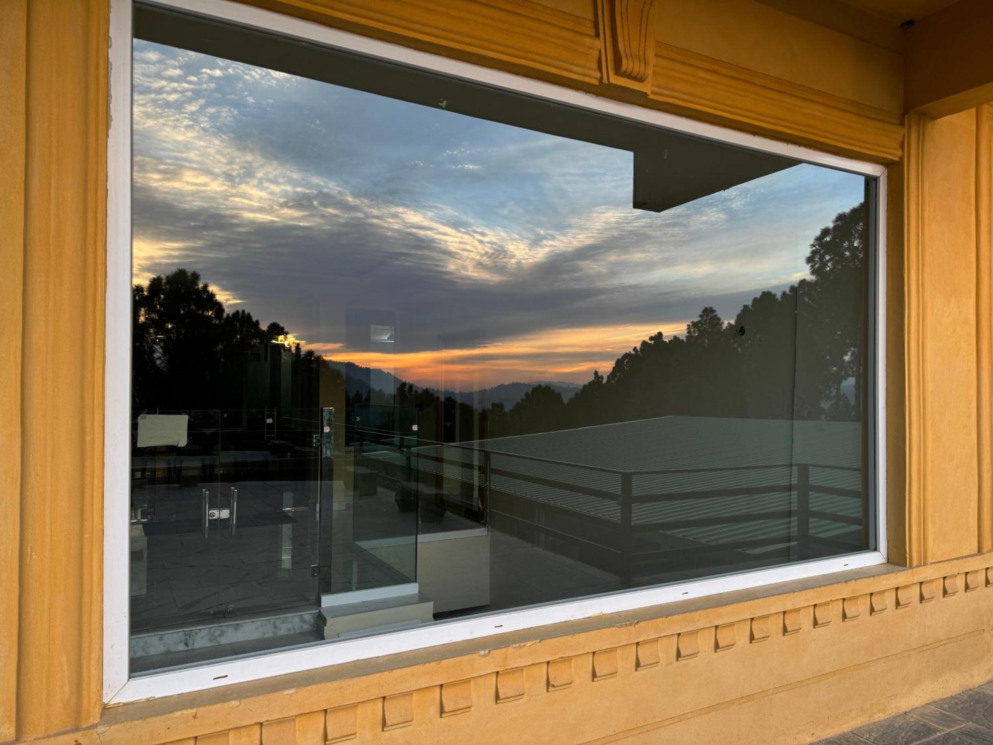 Hidden Hills Hotel & Resort Mansehra Exterior foto